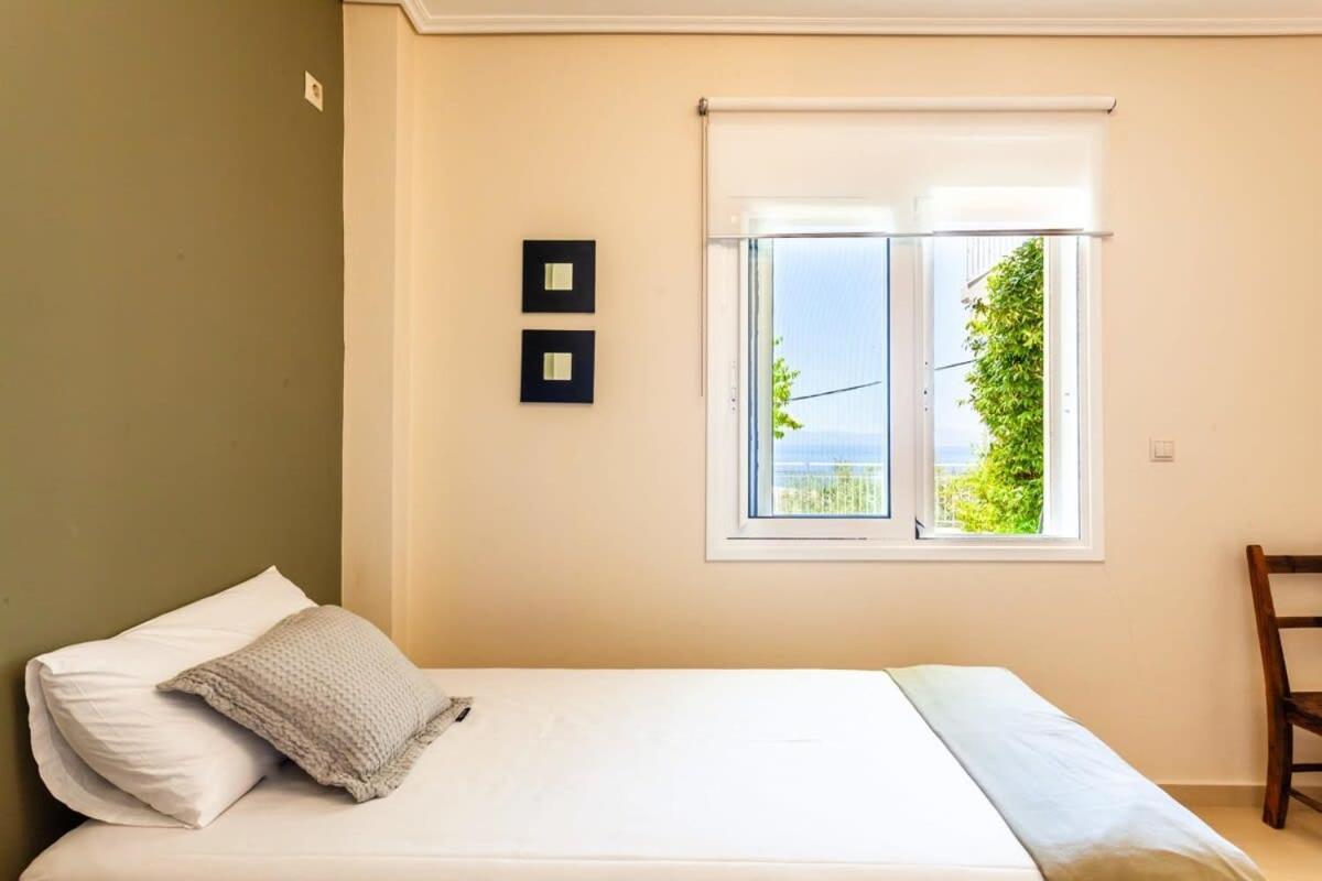 Villa Aigli Fully Equipped Getaway - Seaview Lux Retreat Kalamata Exterior foto